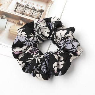 Arizona Bloom Elegance: Set of 4 Floral Hair Scrunchies